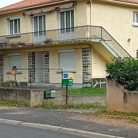 Апартаменты Coin Tranquille Pont-du-Chateau